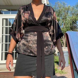Asian-inspired Silky kimono top